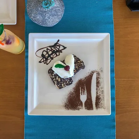 Hotel Karamela 3*