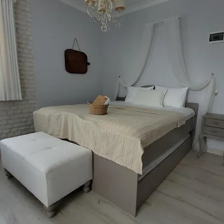 Karamela Otel