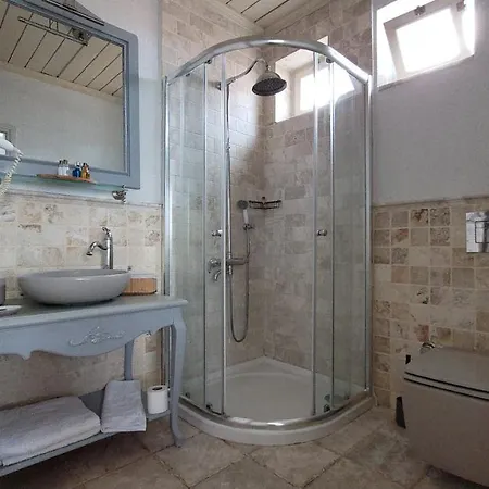 Otel Karamela 3*