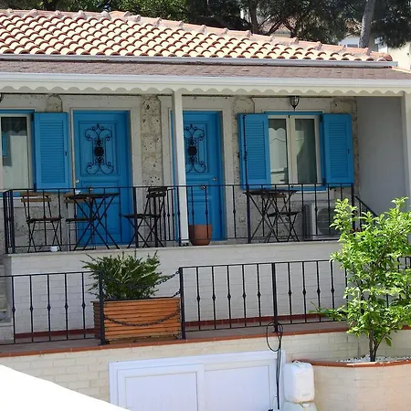Karamela Otel 3*