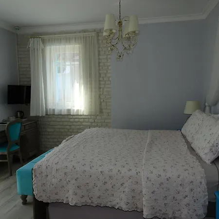 Otel Karamela 3*